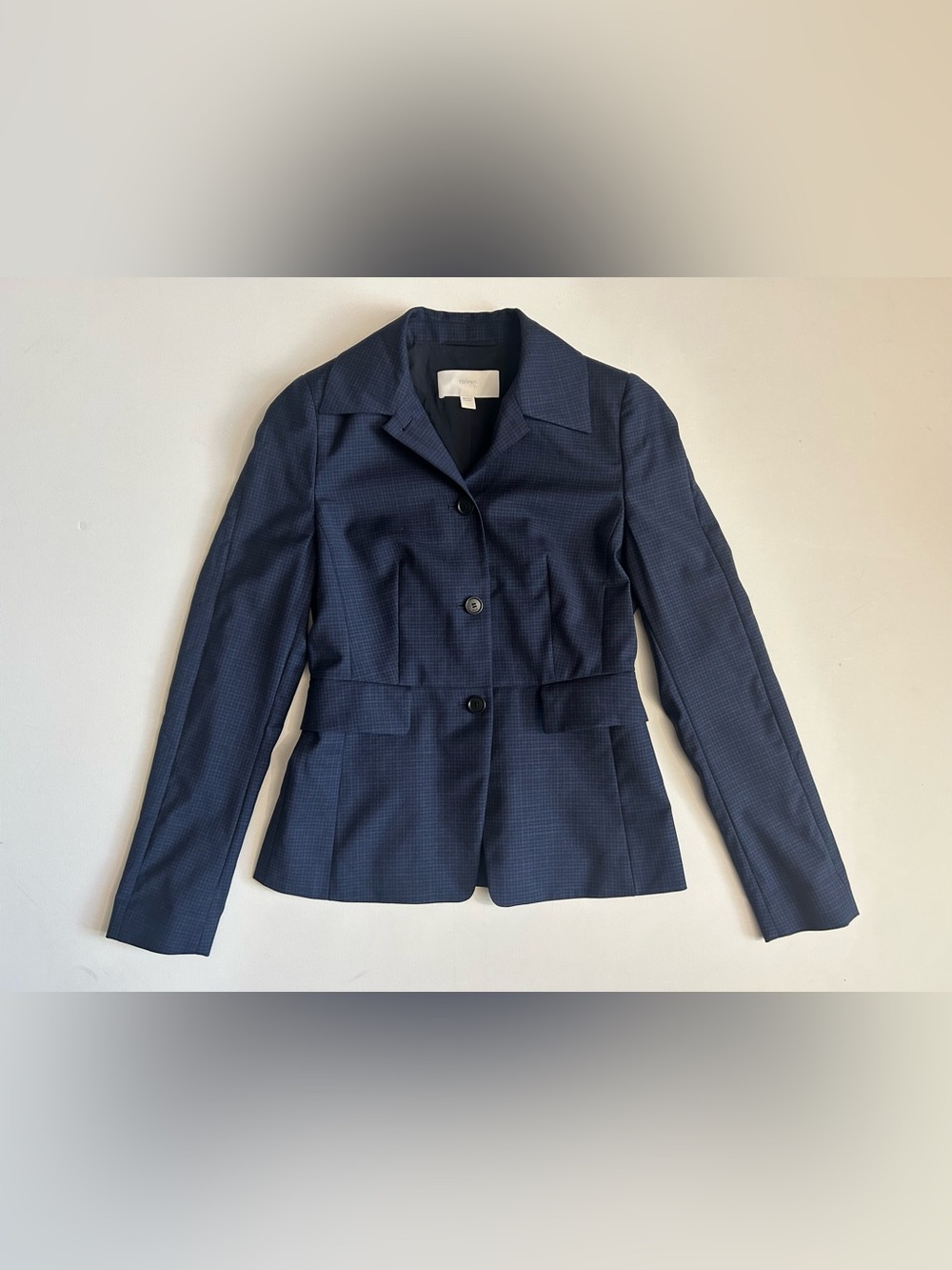 Hugo Boss Women’s Navy Blue Wool Blazer Jacket Sz 2 Plaid Tailored Fitted Career